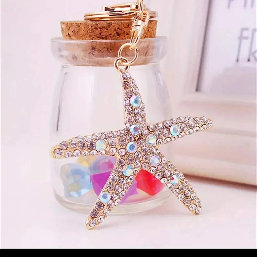 Starfish Keychain with Rhinestones - Picture 2 of 4